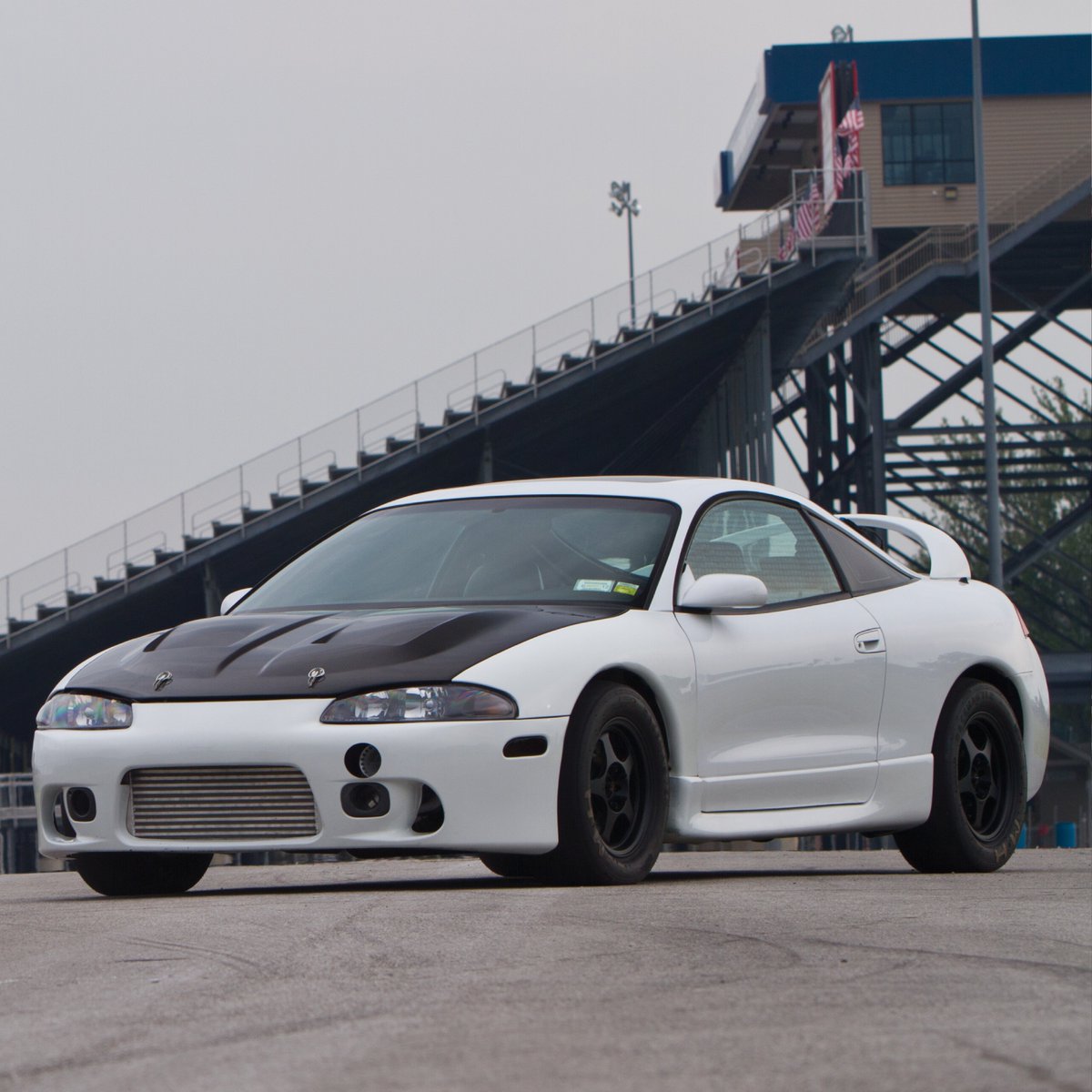 From bare shell to the baddest 2G Eclipse around in just four days; that was the goal facing Edward Deiure that he had neither planned nor prepared for.