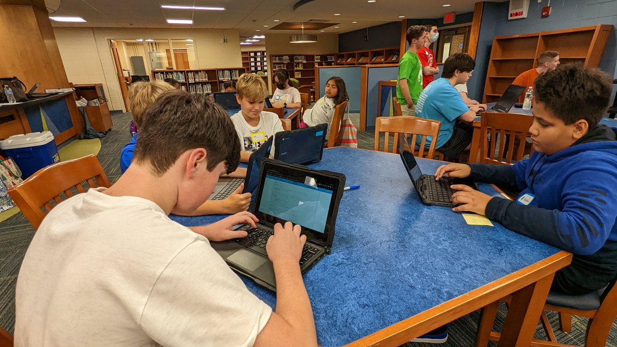 esm_csd's tweet image. Grades 3-6 session has officially begun with @kid_OYO 
@CodeMakeOwn 
@DrJChristie9
@merkramer18
#speedcode