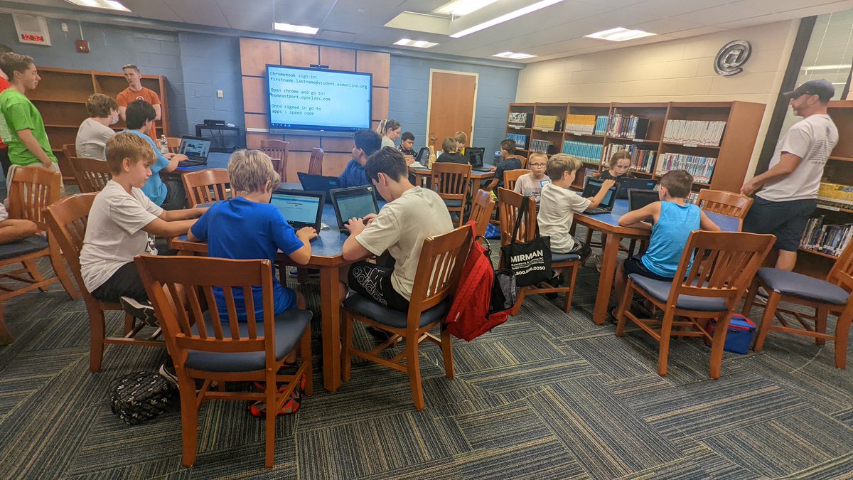esm_csd's tweet image. Grades 3-6 session has officially begun with @kid_OYO 
@CodeMakeOwn 
@DrJChristie9
@merkramer18
#speedcode