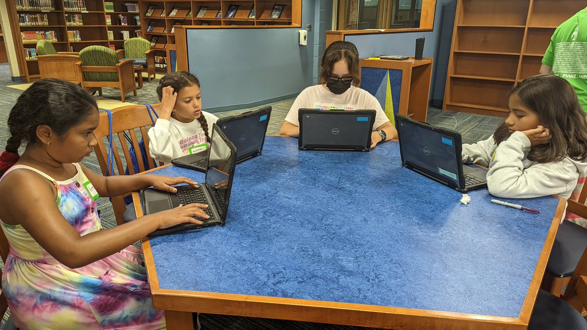 esm_csd's tweet image. Grades 3-6 session has officially begun with @kid_OYO 
@CodeMakeOwn 
@DrJChristie9
@merkramer18
#speedcode