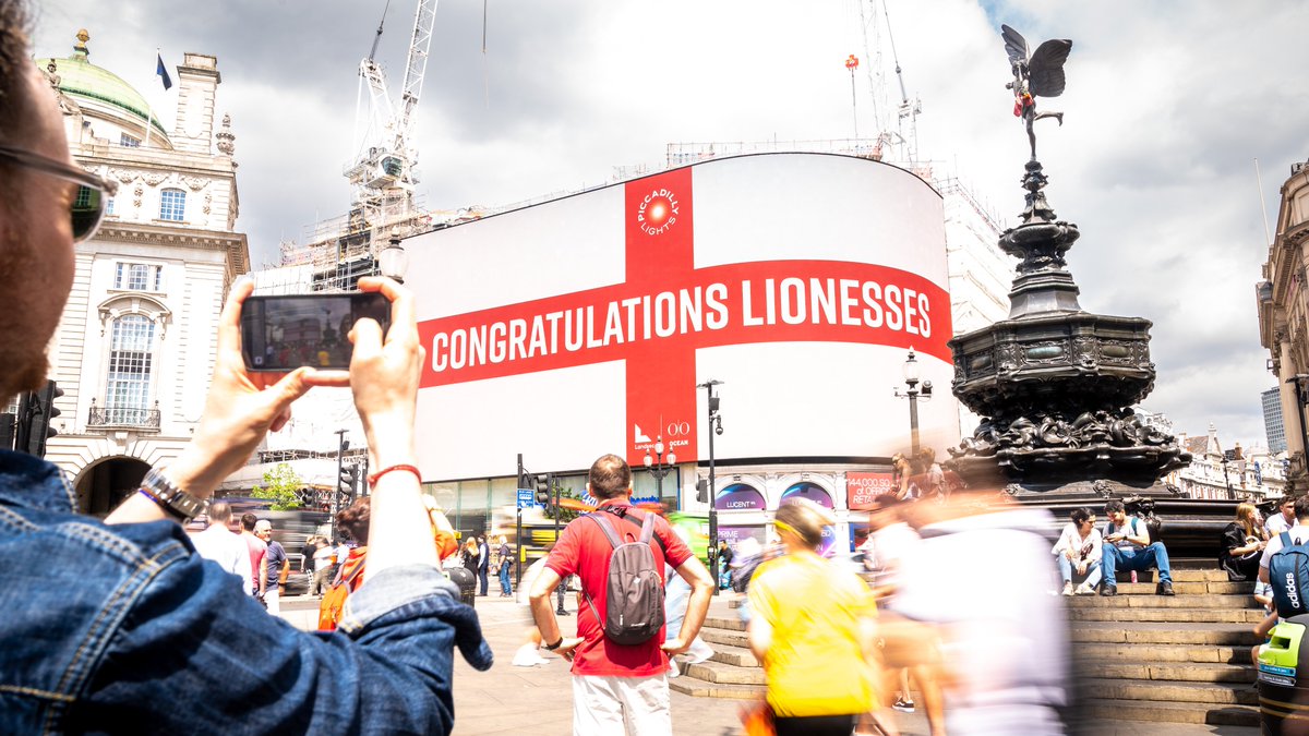 signlink's tweet photo. UK celebrates Euro 2022 win

Sign-makers, printers, and OOH companies have all celebrated the legendary win from the Lionesses 

https://t.co/OJYcB94ZYO

@OceanOutdoorUK @Sign_UK @Lionesses https://t.co/SiFK70KQEH