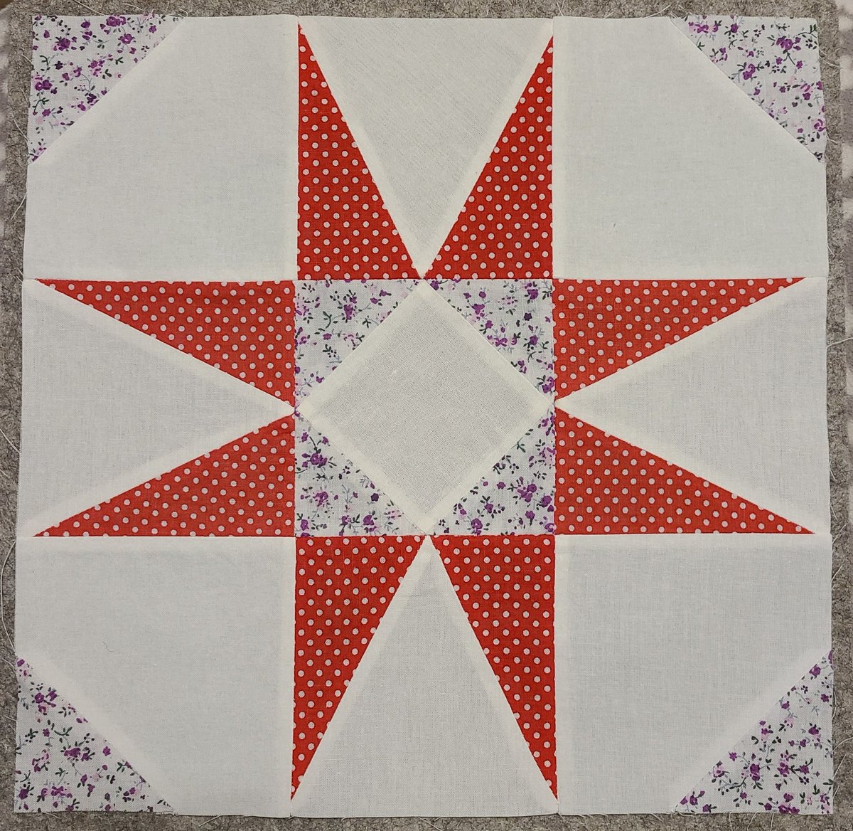 MalMations90's tweet photo. Second red beauty is done❤! Slight error in the line up of the one corner but ... I suppose it makes it unique 🥰 19 of 35 are done!! Getting really really excited.
#quilt #redbeauty #19of35 #gettingthere #1stquilt #redpokadot #smallpurpleflowers #8pointstar https://t.co/775Z12WU7x