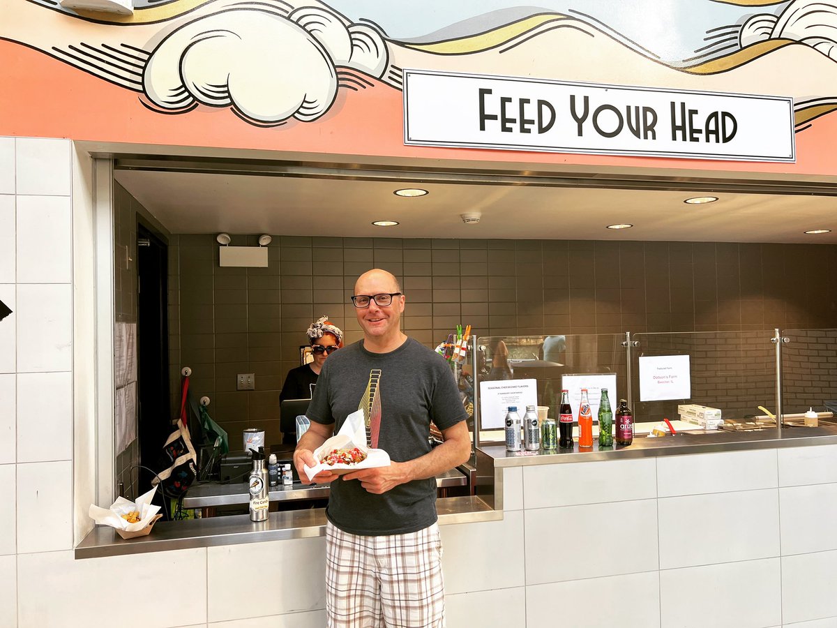 Good day Chicago! We’ll close early today so be sure to stop by and see us by 3PM for your #MeatFreeMonday lunch fix! Back to normal operating hours tomorrow!