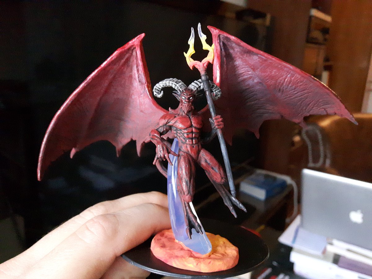 LoachDavid's tweet photo. Little horned devil 🔥 #miniaturemonday https://t.co/6KvhlrVw3F
