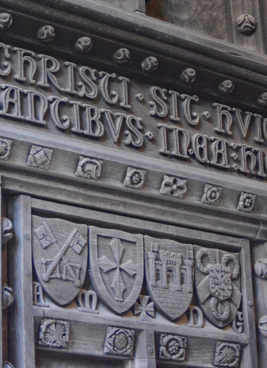 tPholme's tweet photo. Carving on south door of Tewksbury Abbey for #fsprintmonday https://t.co/imj6q9QeK2