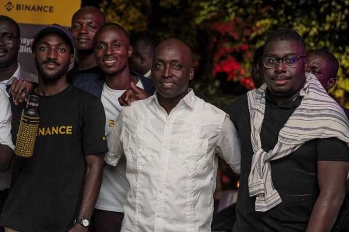 fofcherif's tweet photo. Binance Crypto Afterwork 🥂🍒
Ce fut un immense plaisir d'avoir participé la Crypto Afterwork qui s'est déroulé le Samedi 23 Juillet dernier en Côte D'Ivoire 🇨🇮
Célébrer avec vous les 5 ans de Binance🎉 fut un véritable plaisir 🥰
#BinanceAfrique #cryptoafterwork #binance https://t.co/Z3t4w3zFwV