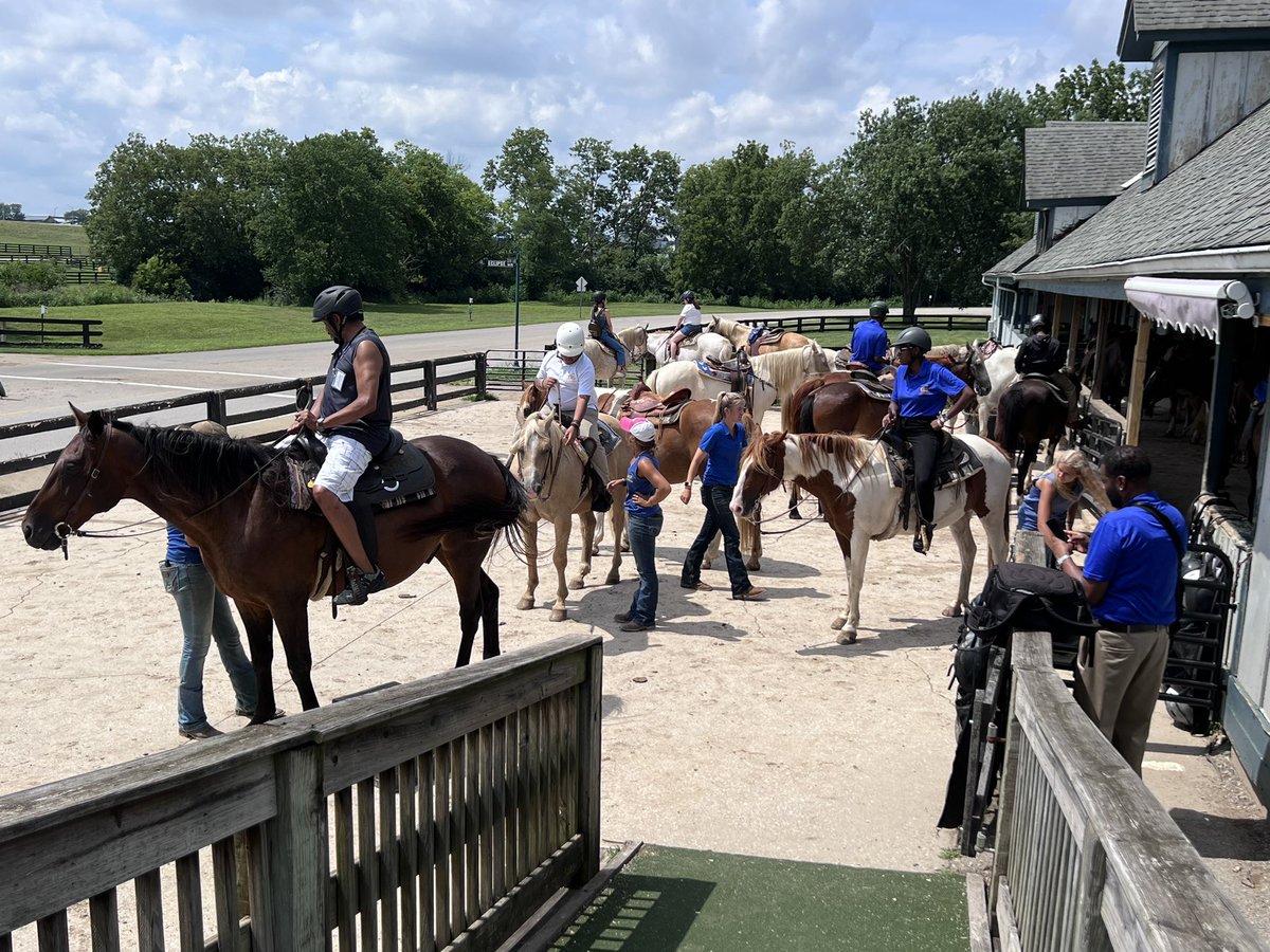 edbrownsociety's tweet photo. Thank you @roodandriddle and the @KyHorsePark for opening your doors and expanding our “campers”  knowledge of equine medicine, history, and riding. #equinecareers #equinehistory https://t.co/QZiUOuao4i