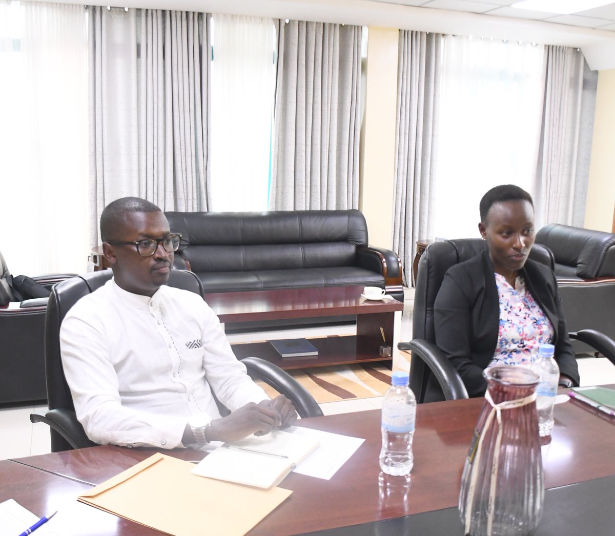 RwandaLocalGov's tweet photo. This afternoon, Mrs. Lydiah Wangechi, regional director of @GiveDirectly accompanied by Ngabire Gloria, the country director paid a courtesy call to the Minister of State @iassumpta.
They exchanged views on "Give Directly" - cash transfer program and a possibility to scale it up. https://t.co/86Fjx1ekKl