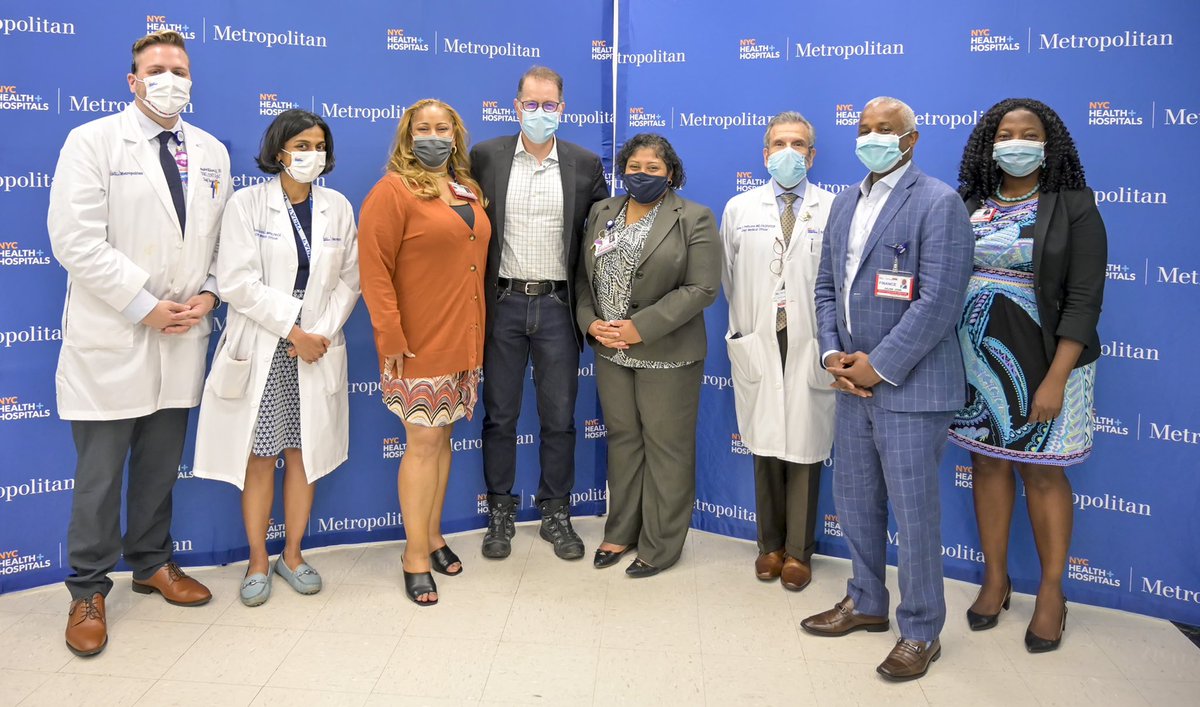 CrisContrerasNY's tweet photo. Metropolitan was proud to host @MBPMarkLevine and his team for a visit. It was a great opportunity to showcase some of our centers of excellence, including the Hemodialysis and Endoscopy Units. https://t.co/X0Aqt5Diih