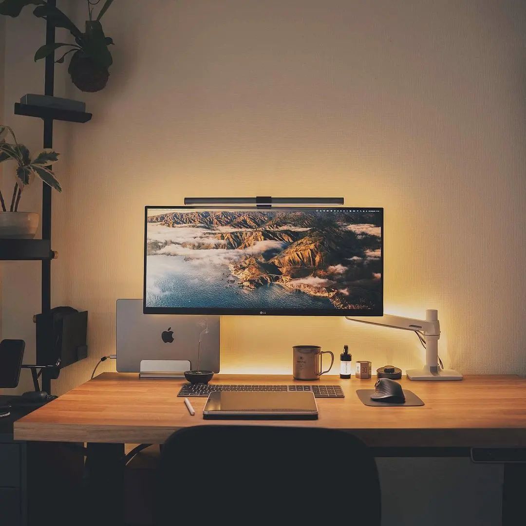 twohabits's tweet photo. Workspace by yutta_yukisaki — Japanese blogger.

#interiordesigns #designwork #workplace #workspace #workstation #deskdecor #desktop #homeinteriors #remotework https://t.co/iFkwt9Bs07
