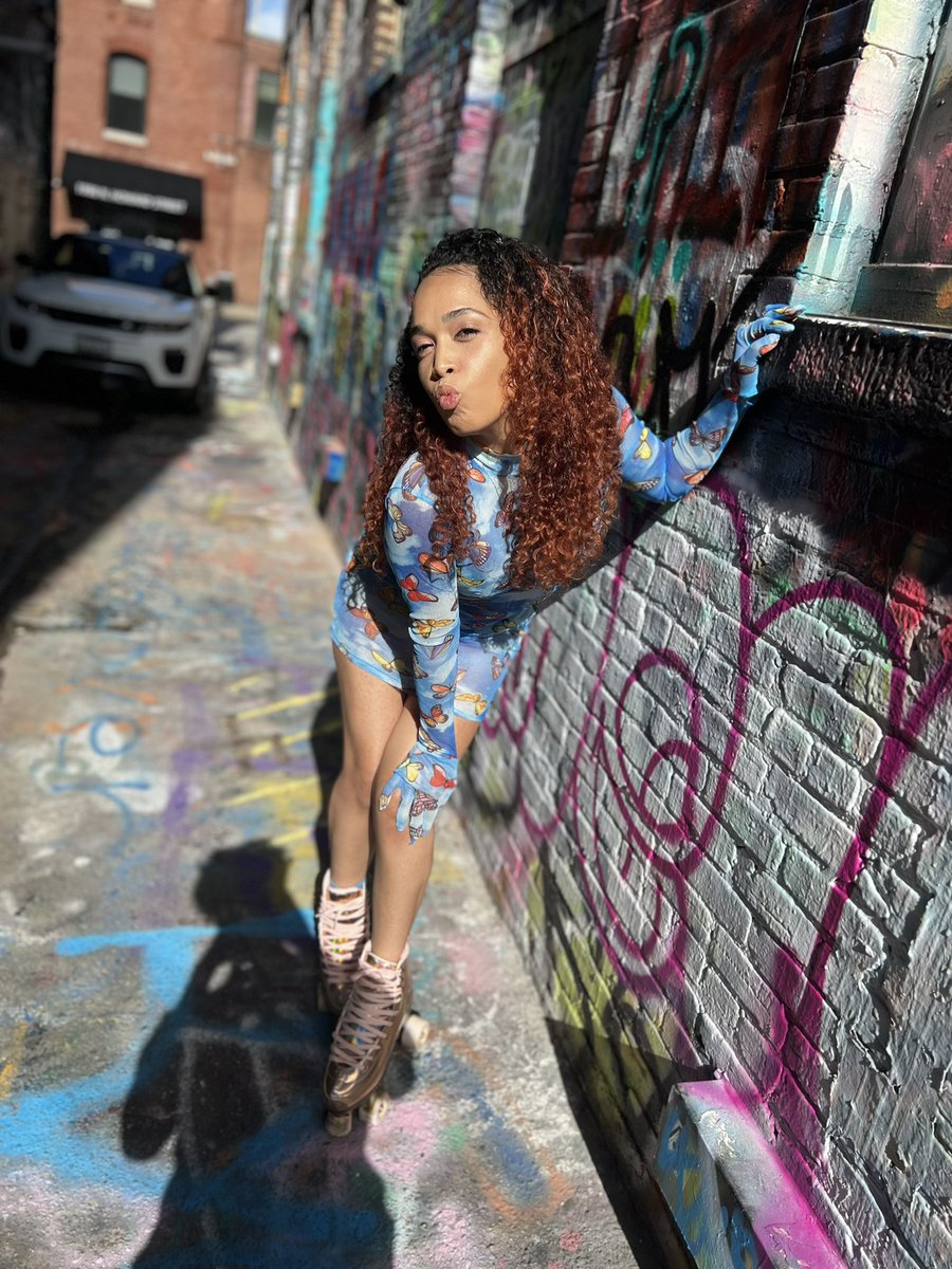 _catpackattack's tweet image. Morning photoshoot🦋✨