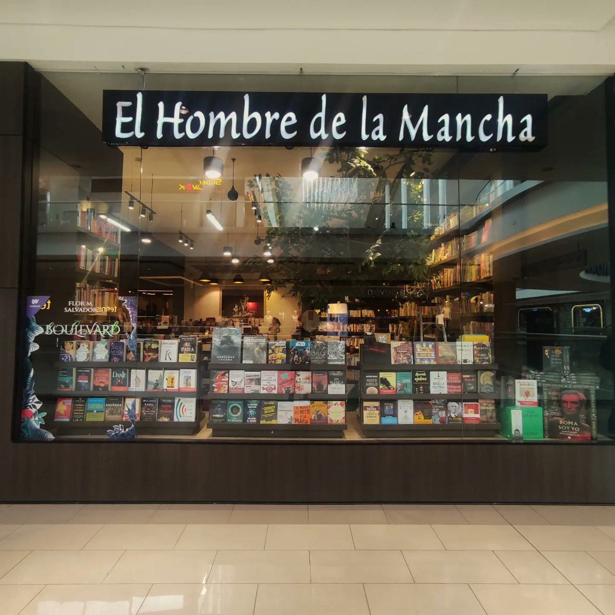 LibreriaEHDLM's tweet photo. La #libreríaHombredelaMancha vuelve con todas sus publicaciones a Instagram, después de que nos robaran la cuenta hoy volvemos a iniciar una etapa en la librería con ganas de traerles muchos #libros y muchas sorpresas, esperamos volver a ser esa gran comunidad que éramos. https://t.co/lzi4P0I8cb