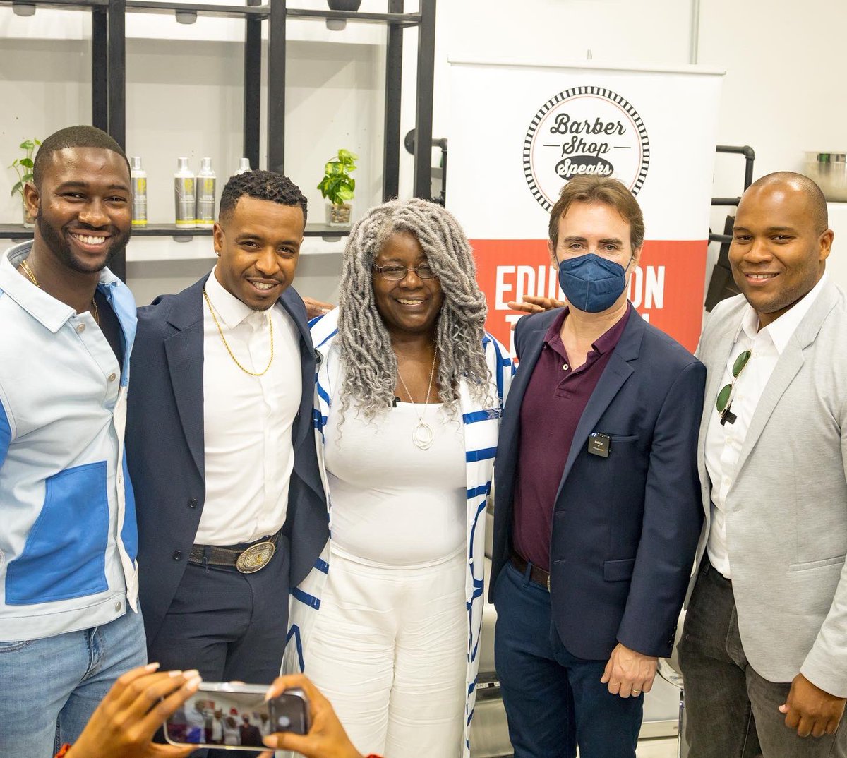 jeffnoelspeaks's tweet photo. And since I made it here, I can make it anywhere 🗽

Thank you, Brooklyn, for showing @barbershopspks mad love.

Everyone who contributed to making #CryptoConvosNewYork a success, thank you.

I am grateful.

 #CryptoConvos https://t.co/GJFEfV0hJL