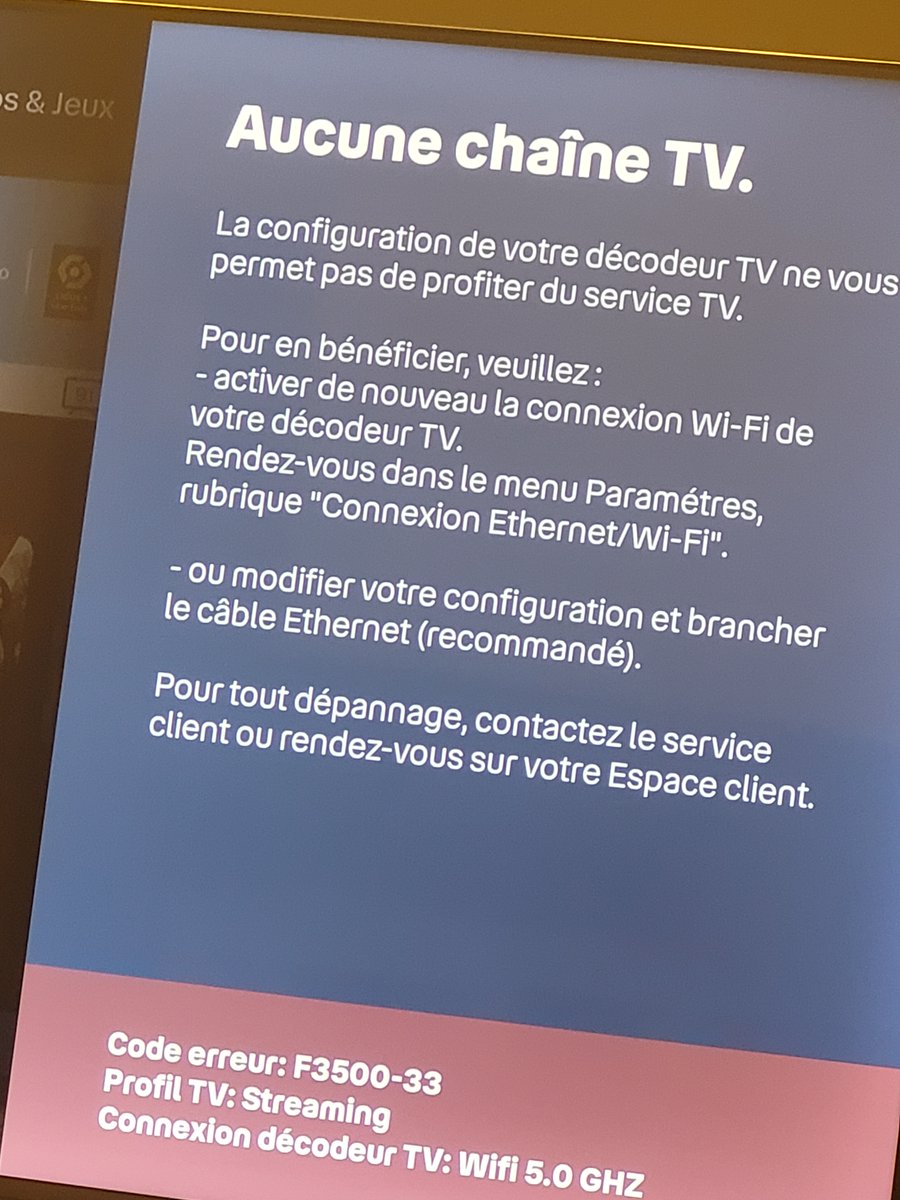 MouhidInes's tweet photo. @bouyguestelecom Bonsoir. Je ne m en prends jamais aux entreprises mais là... 2 interventions de techniciens + 5 contrats &amp; materiels differents + 1 résiliation à la mauvaise adresse ! > en 4 mois ?! Vous me prélevez mais rien ne va ! Pire SAV. REVEILLEZ VOUS !! Je résilie, basta https://t.co/CUvTOHssDW