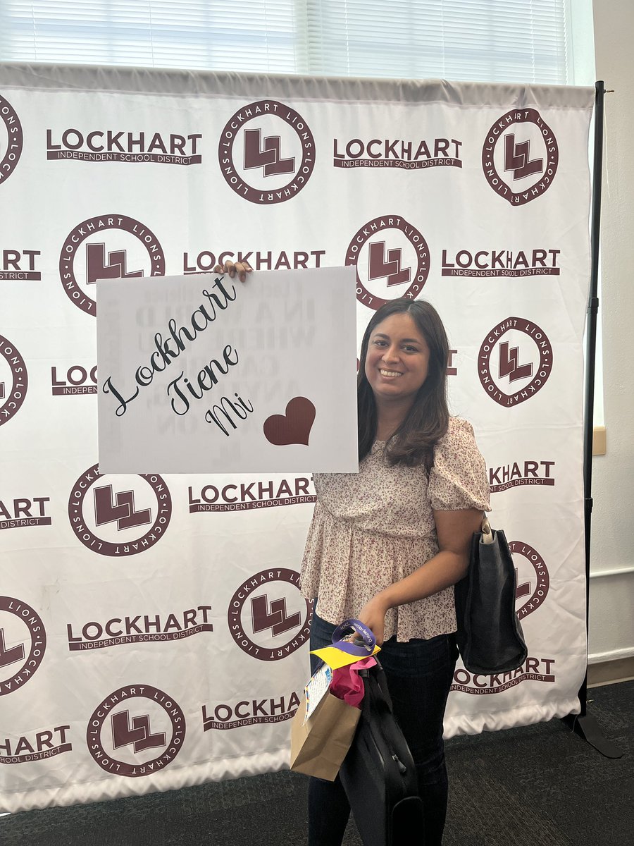 In a world where you can be anything, be a León!! We are blessed to have their corazón❤️ 🦁#LockHeart4People #LionsEmpower <a href="/aemaldo/">Alethea Maldonado Cavin</a> <a href="/SouthpawEdu/">Mark Estrada Jr.</a> @Faith4learning <a href="/stepharillo/">Stephaine Camarillo</a> <a href="/LockhartISD/">Lockhart ISD</a> <a href="/lorijonesESLIC/">Lori Jones</a> @unsalonbilingue <a href="/LeslieDeLen12/">Leslie De León</a> <a href="/LetsLionUp/">Ty J. Davidson</a>