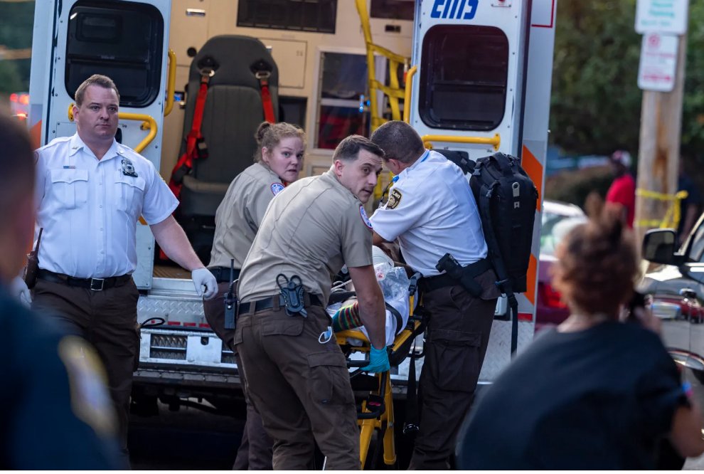 LiveBoston617's tweet photo. Featured images of the week:
#liveboston617 #bostonpolice #bostonpd #yvsf #bostonems #featuredimages https://t.co/BRJnc5RQ8c