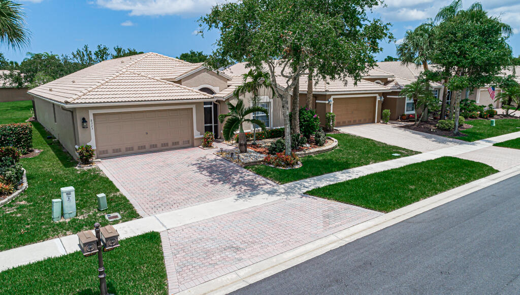 robertstange's tweet photo. It's deals like this that hardly ever stay on the market! #beautifulhome #homesweethome  https://t.co/oFQfj8Lr8S https://t.co/zSzhKha02v