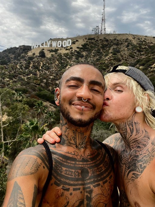 1 pic. Hot boys @ the hollywood sign ? @JamalPhoenixX https://t.co/X7IjYHwE5X