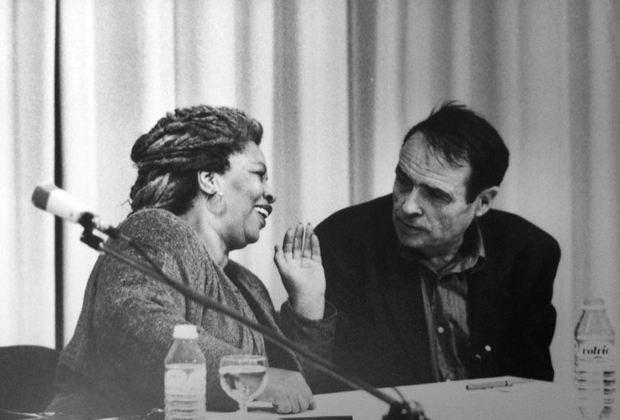 galindo45's tweet photo. Pierre Bourdieu con la escritora Toni Morrison en 1994. https://t.co/ESmiFoM8Re
