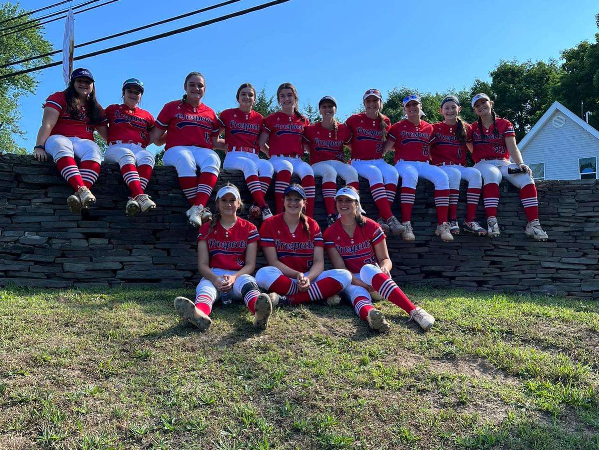 Couldn’t be more grateful for the bonds I have made with these amazing girls over the span of the last 12 months. Beyond proud of every single one of my teammates, what we accomplished this season, and what each of us will continued to achieve!!Amazing season @Prospects_24_25 🙌🏼