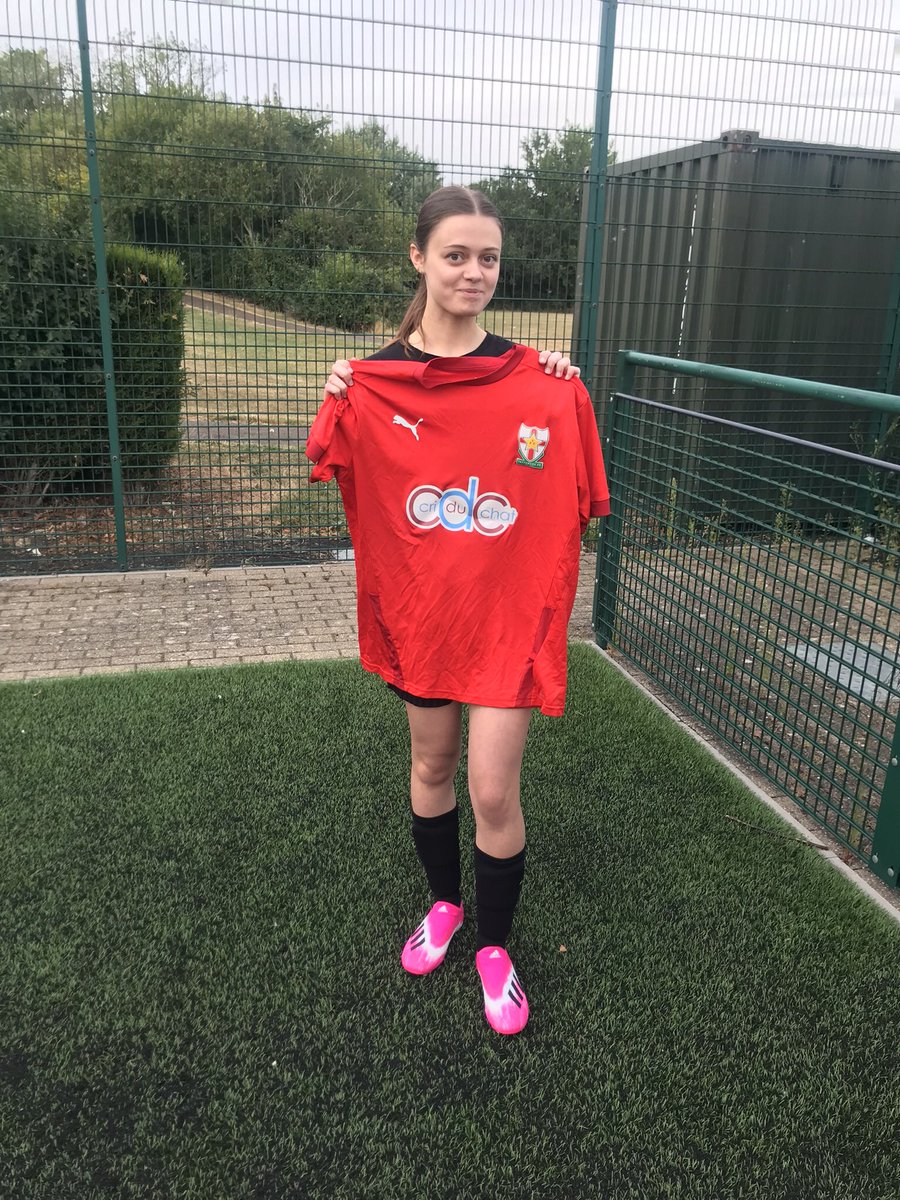 Our first new signing for our U18s next season is @ambergilbert05 Amber joined us towards the end of last season and has shown fantastic determination and concentration at our training sessions and always give her all. Welcome to the club Amber ❤️⚽️