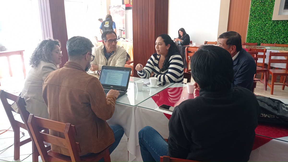 En días anteriores fui parte de las mesas de trabajo con distintos enfoques ciudadanos.

Actividades que promueven el trabajo desde el conocimiento y en medida de los requerimientos de la ciudadanía. 

Gracias a quienes unieron sus voces y opiniones.