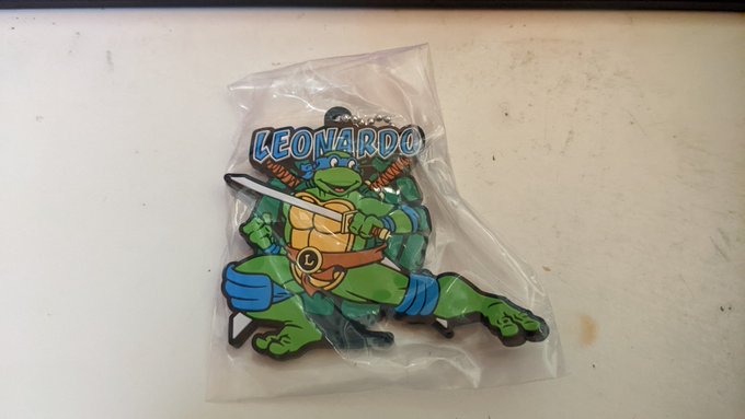 これはガチャガチャで出た小足が強そうなレオナルド 