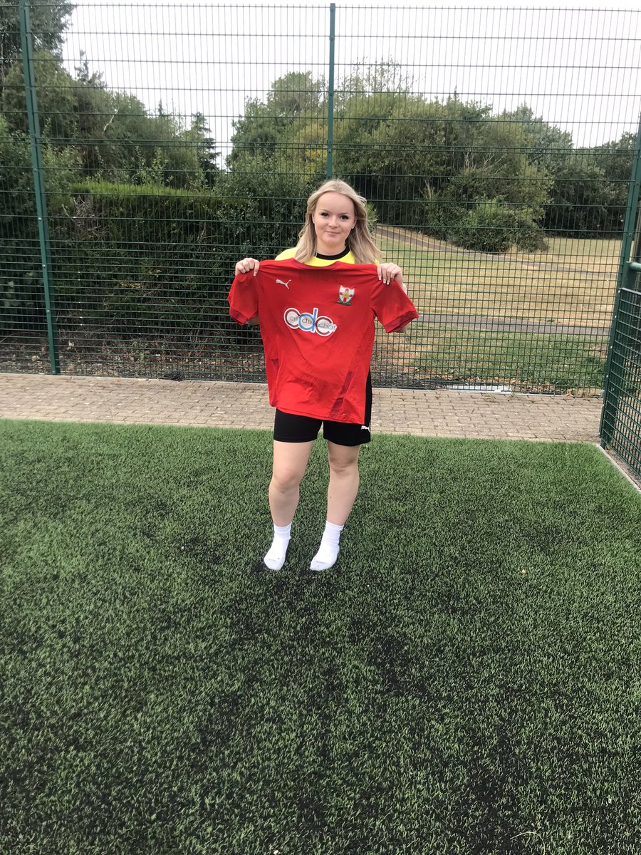 Our 4th signing for next season is <a href="/LibbieShuttle1/">Libbie Shuttlewood</a> Libbie is an outstanding striker who is a force to be reckoned with infront of goal. She has played for local grassroots teams and MK dons. She is currently at oaklands college and is a great returning signing for us 🔥