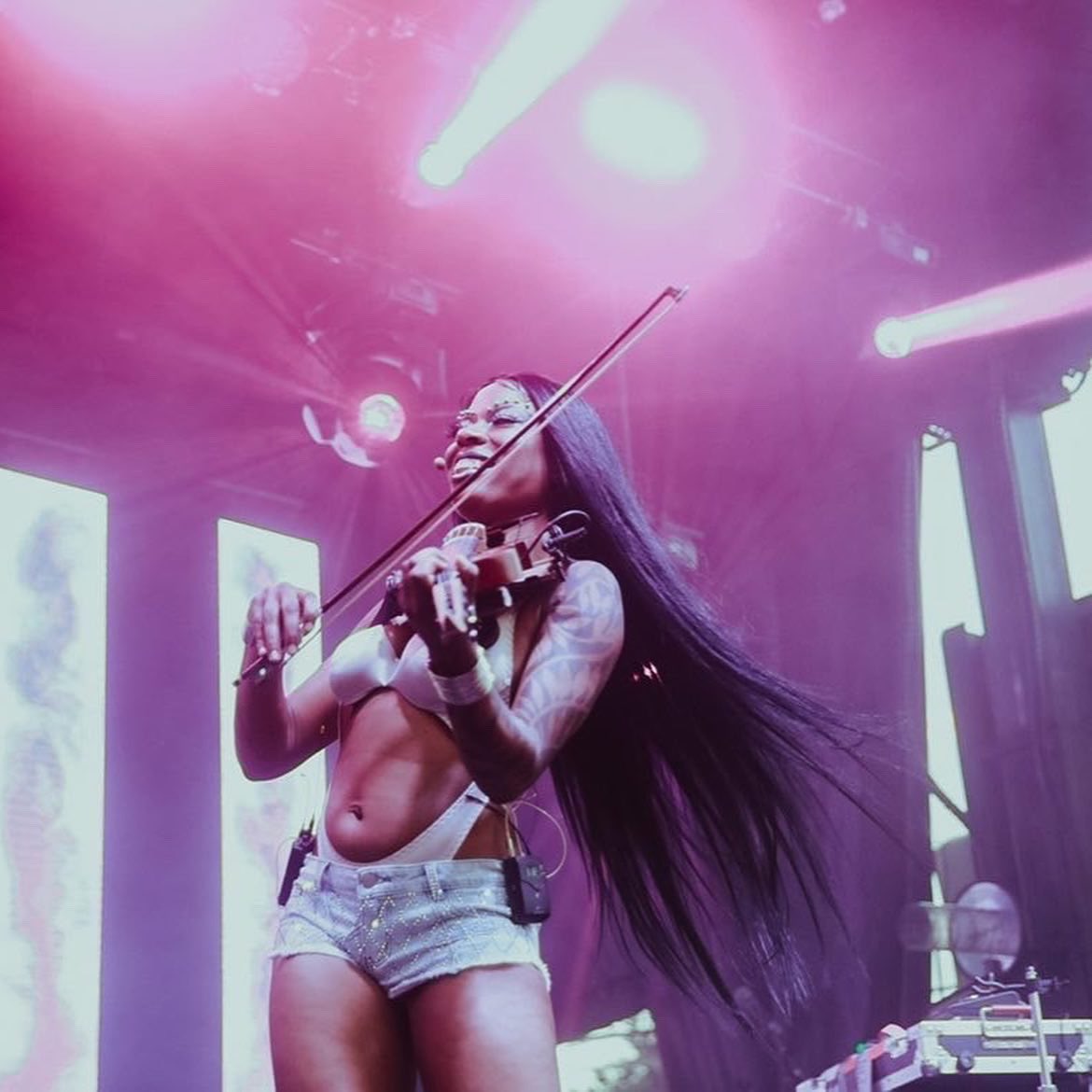 sudanarchives's tweet photo. 🦈 https://t.co/5PJzhiH6Nd