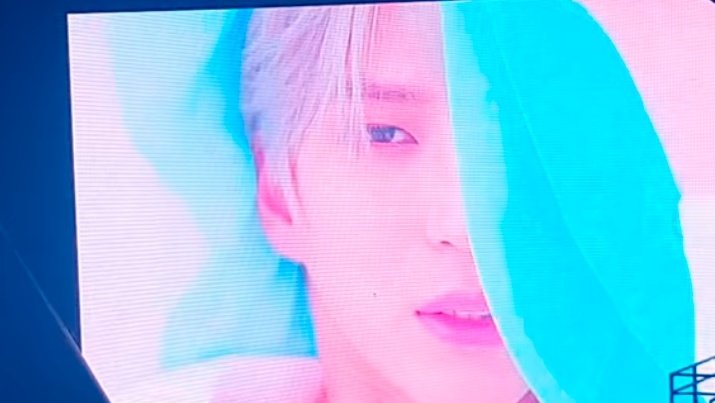 Nyangwoons's tweet photo. THE FANTASIA VCR GOING FROM THIS HAKYEON TO THIS TAEKWOON IS EVIL THEY DID THIS ON PURPOSE....THIS HAKYEON WITH THIS TAEK IS MELTING MY BRAIN https://t.co/IDG4fzKciX
