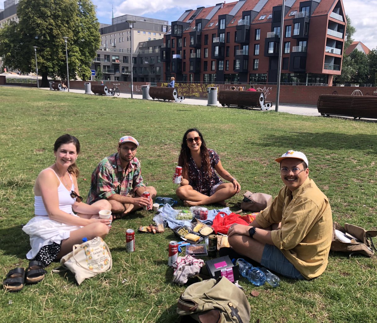 A blissful Sunday picnic at the @easpinfo summer school!