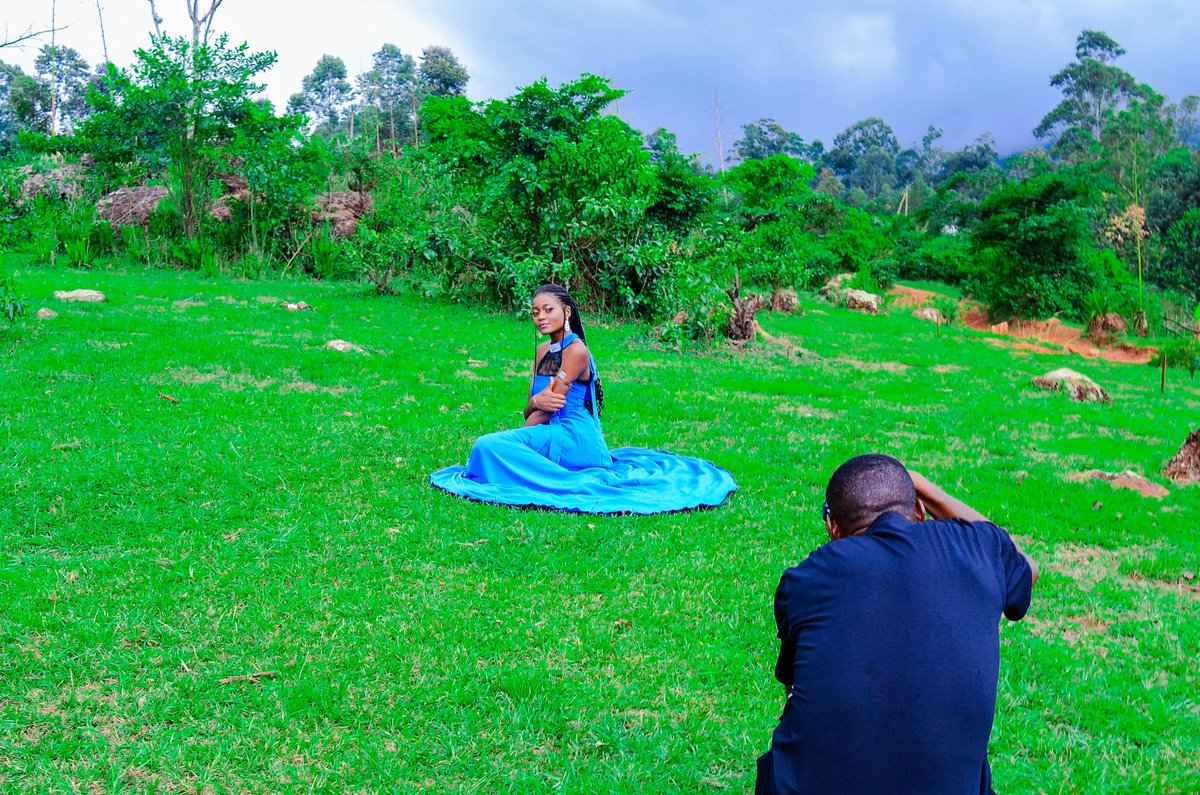 bkstudios237's tweet photo. The hustle brings the money, the experience brings the knowledge and the persistence brings success 
Happy new month❤💙
#August #bkstudios237 #photography #cameroon https://t.co/THPFuX1wMU
