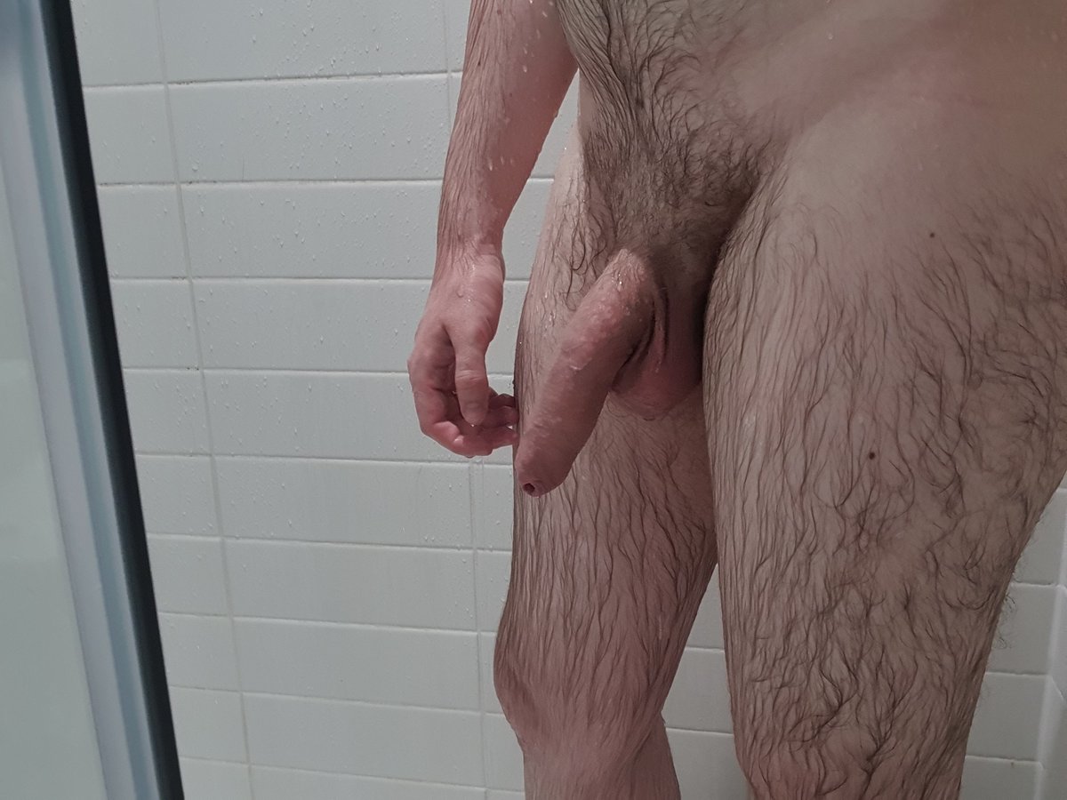 Deathforgetful's tweet photo. Anyone wanna join me in a shower? 😉😉 https://t.co/i2UX3oA0hU