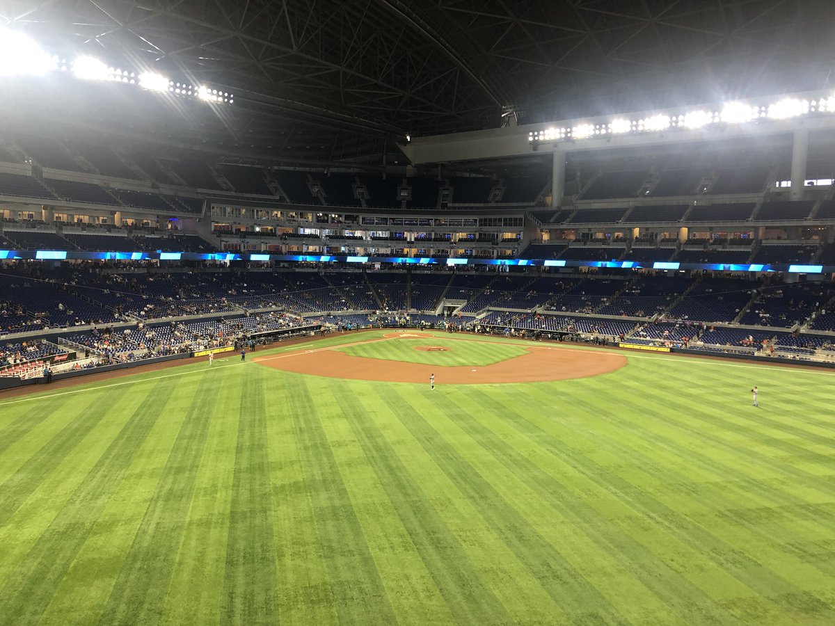 We do have a beautiful ballpark in Miami.. <a href="/Marlins/">Miami Marlins</a> #MakeItMiami