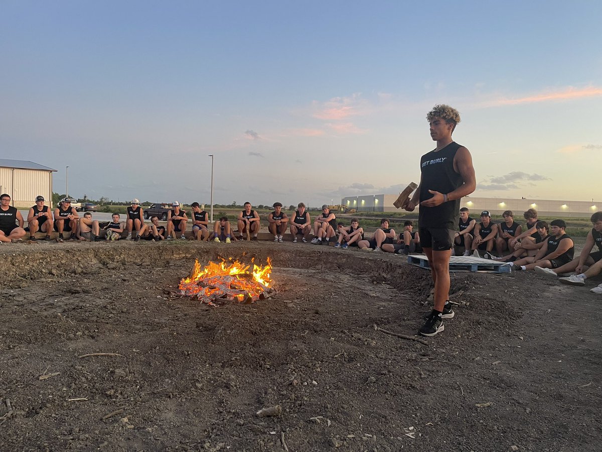 Embracing the power of the team through the <a href="/getburly/">michael caron</a> signature trademark fireside chat ceremony. @abseckbhfb <a href="/BH_Athletics/">Barbers Hill Athletics</a> <a href="/YancyCulp/">Yancy Culp</a>