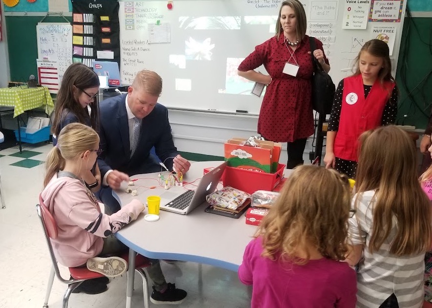 COMET4Children's tweet photo. @GGlassEducator  @HopeSquads  @RachelsChalleng   https://t.co/LcZKl88Ya2 https://t.co/OnZv6e3itW