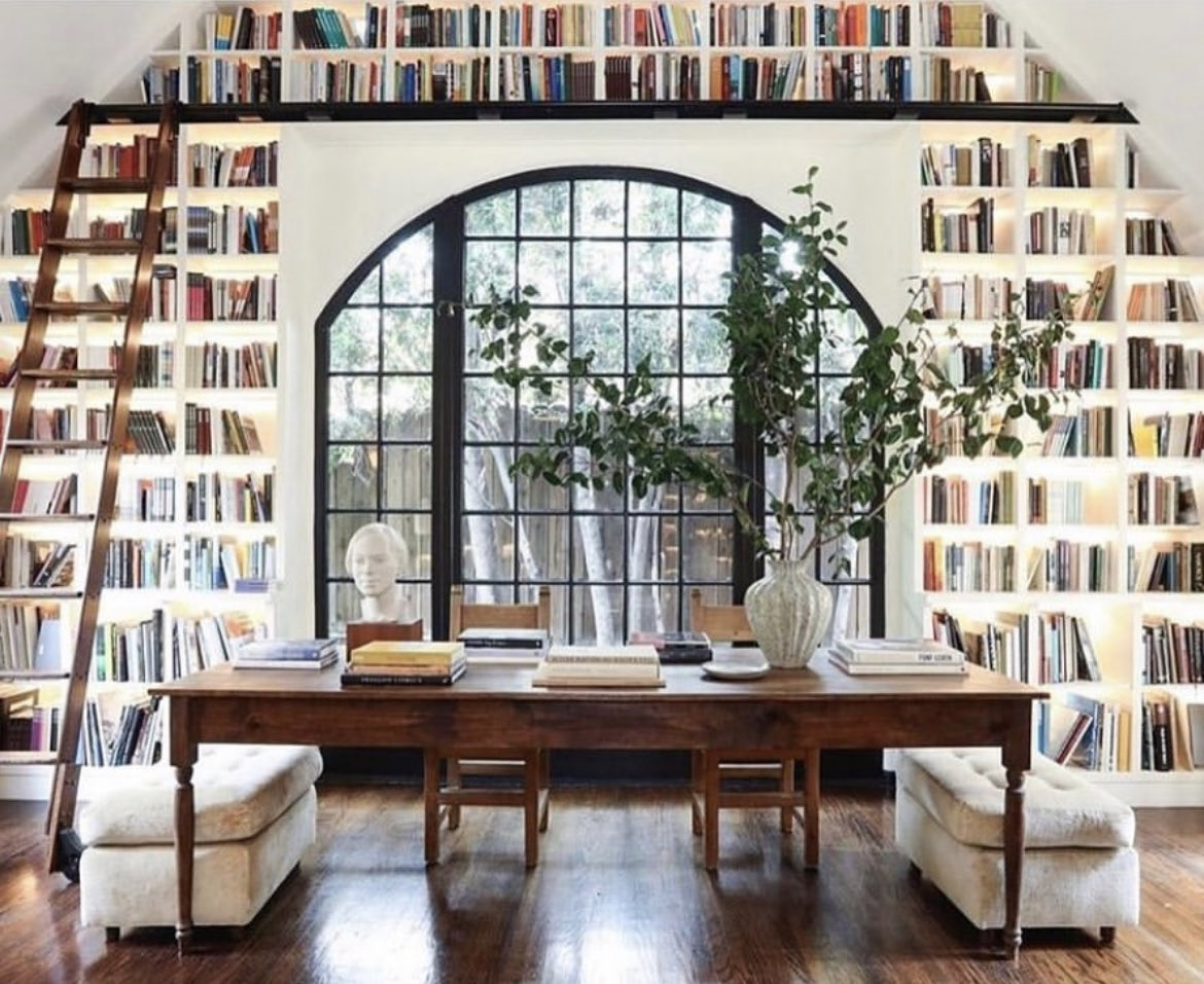 “Rincón de lectura”. #libros ⁦<a href="/librofilos/">Librófilos™</a>⁩ 🤩📚