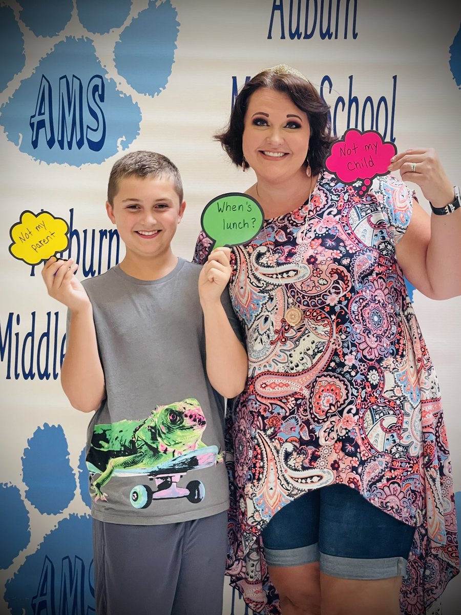 KaseyWilloughb4's tweet image. This guy is ready to return to @AMSWildcats whether he looks like it or not lol 😂 It was so nice to see the school pumped up for the new year  #7thgrader  #summerisOVER