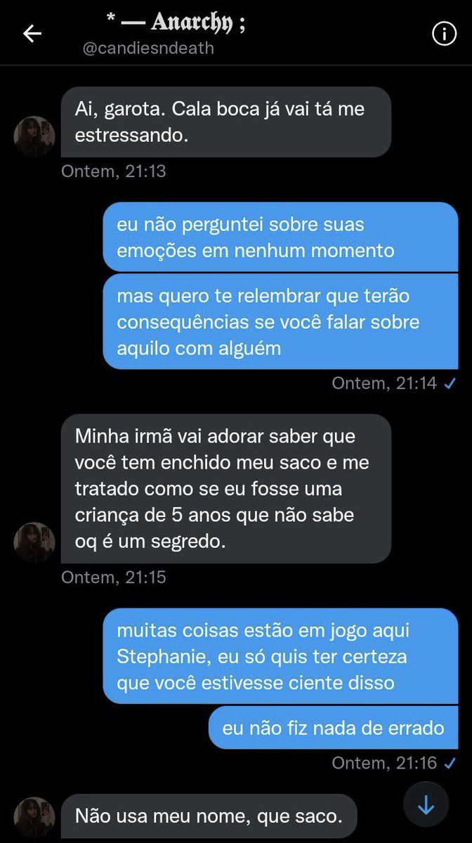 GOSSIPJCC's tweet photo. Amo quando os ânimos ficam exaltados! Continuem, morecos por que nesse mato com certeza tem cachorro, não é @candiesndeath? https://t.co/LRPY5igLay