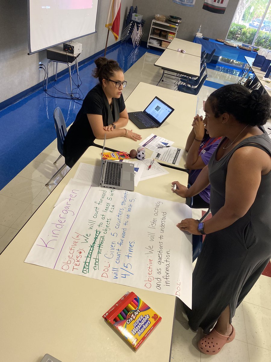 Alexander_Elem's tweet photo. Welcoming our teachers back to @Alexander_Elem @DuncanvilleISD with engaging, and great sessions! #WeAreDville #TeamingUpForSuccess https://t.co/SyWAm4F7bC