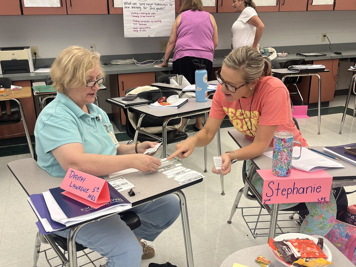 Andrea Strom tweet media