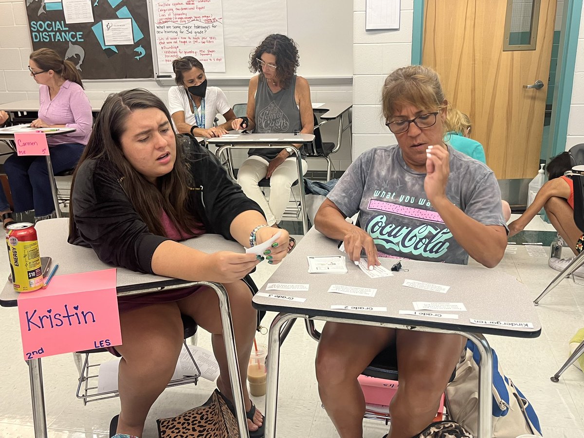 Andrea Strom tweet media