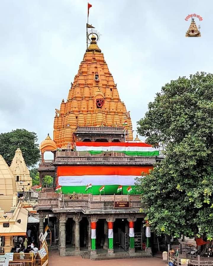 TheSanatanUday's tweet photo. Can We saffronise a government building ???
#PlsAnswer https://t.co/Csj1SFc4pE