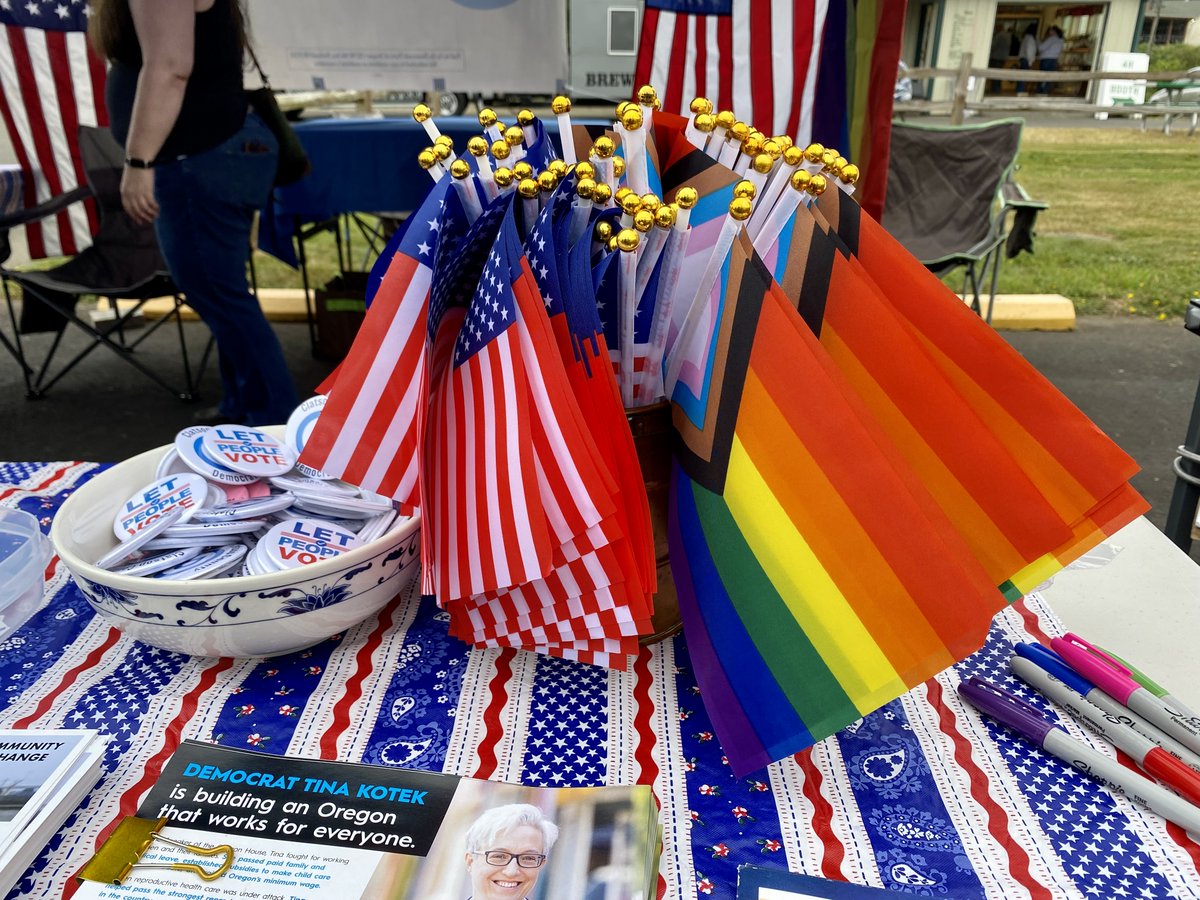 Ready. Set. Go! (tomorrow) for the Clatsop County Fair in Astoria. Meet your local candidates, pick up signs &amp; literature to share, and maybe win some fun raffle-y stuff. <a href="/ClatsopDems/">ClatsopDems</a> are here all week from 10am -6pm every day of the fair. 

<a href="/ORDems/">Oregon Democrats</a> @melissa4oregon <a href="/LoganLaity/">Logan Laity</a>