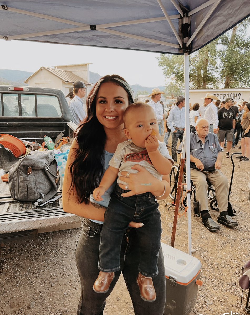 faith owens 🌻 tweet media