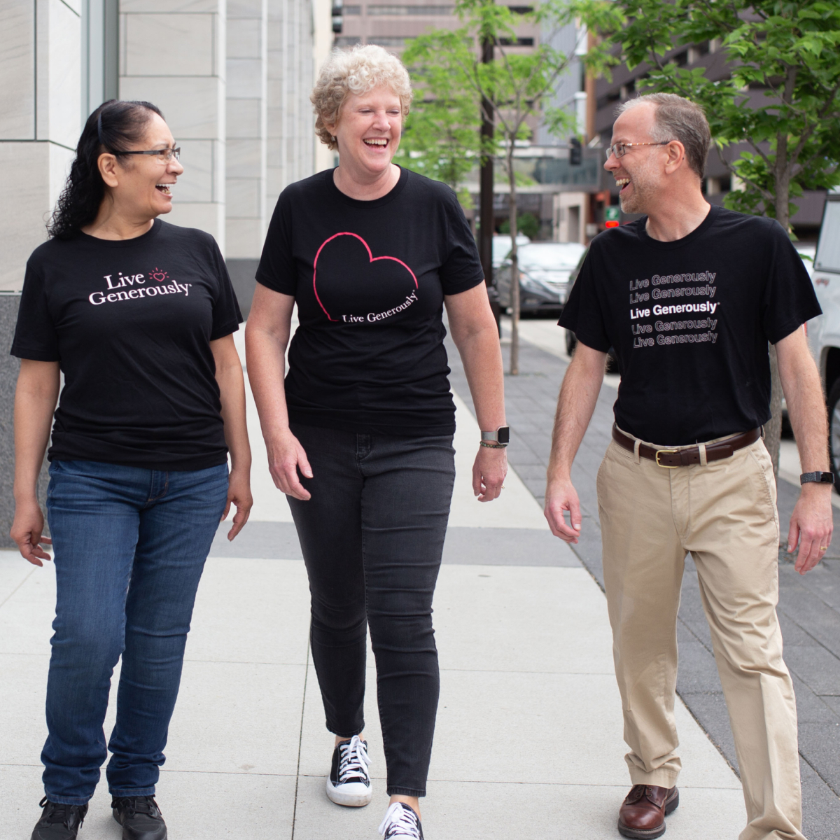 RodneyBMottFin1's tweet photo. It’s always inspiring to see clients and friends wearing #LiveGenerously T-shirts out in the community. Follow the link to help choose what's featured on next year's design. Cast your vote today: https://t.co/knuS3wKy0h

#ThriventLiveGenerously #ThriventActionTeams #GiveBack https://t.co/I1w3Rihi8o