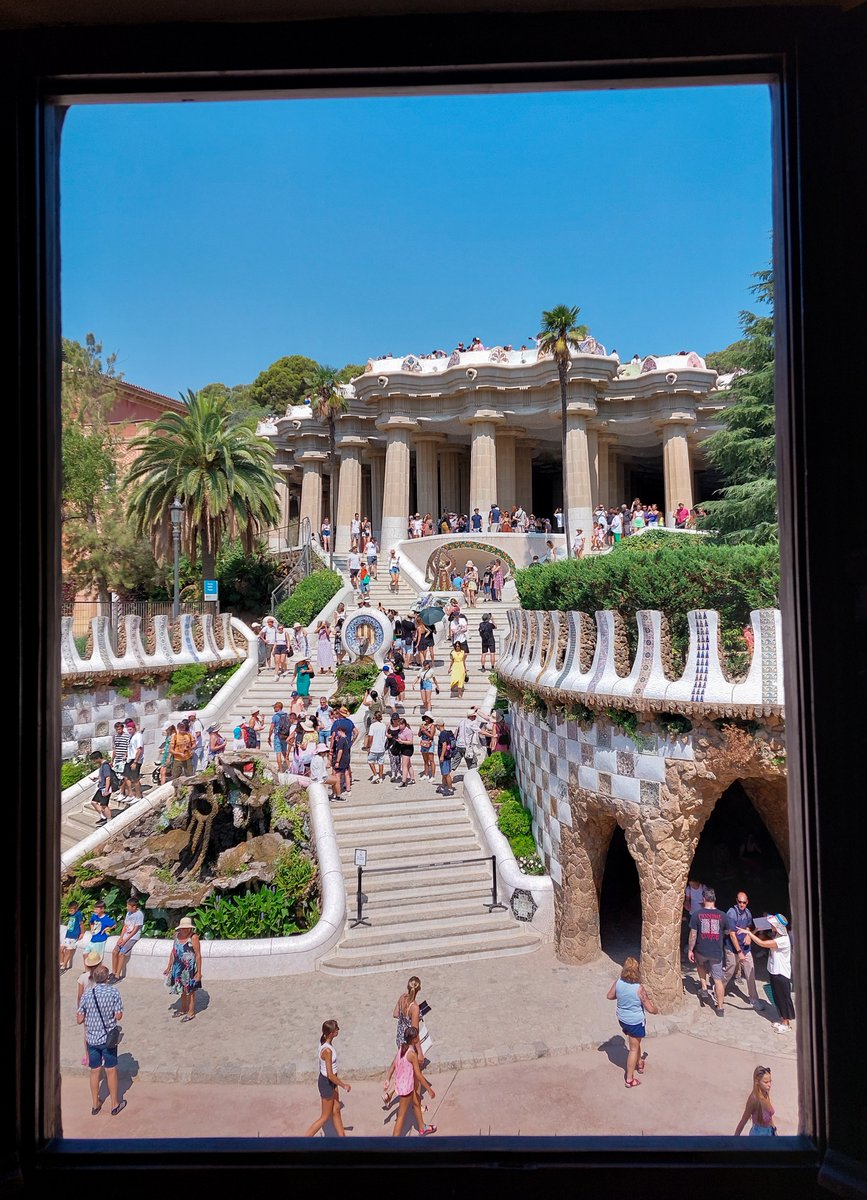 Las vacaciones se habrán acabado, pero siempre podremos asomarnos a ellas a través de las fotos.
📍Palacio de Schönbrunn
📍Park Güell