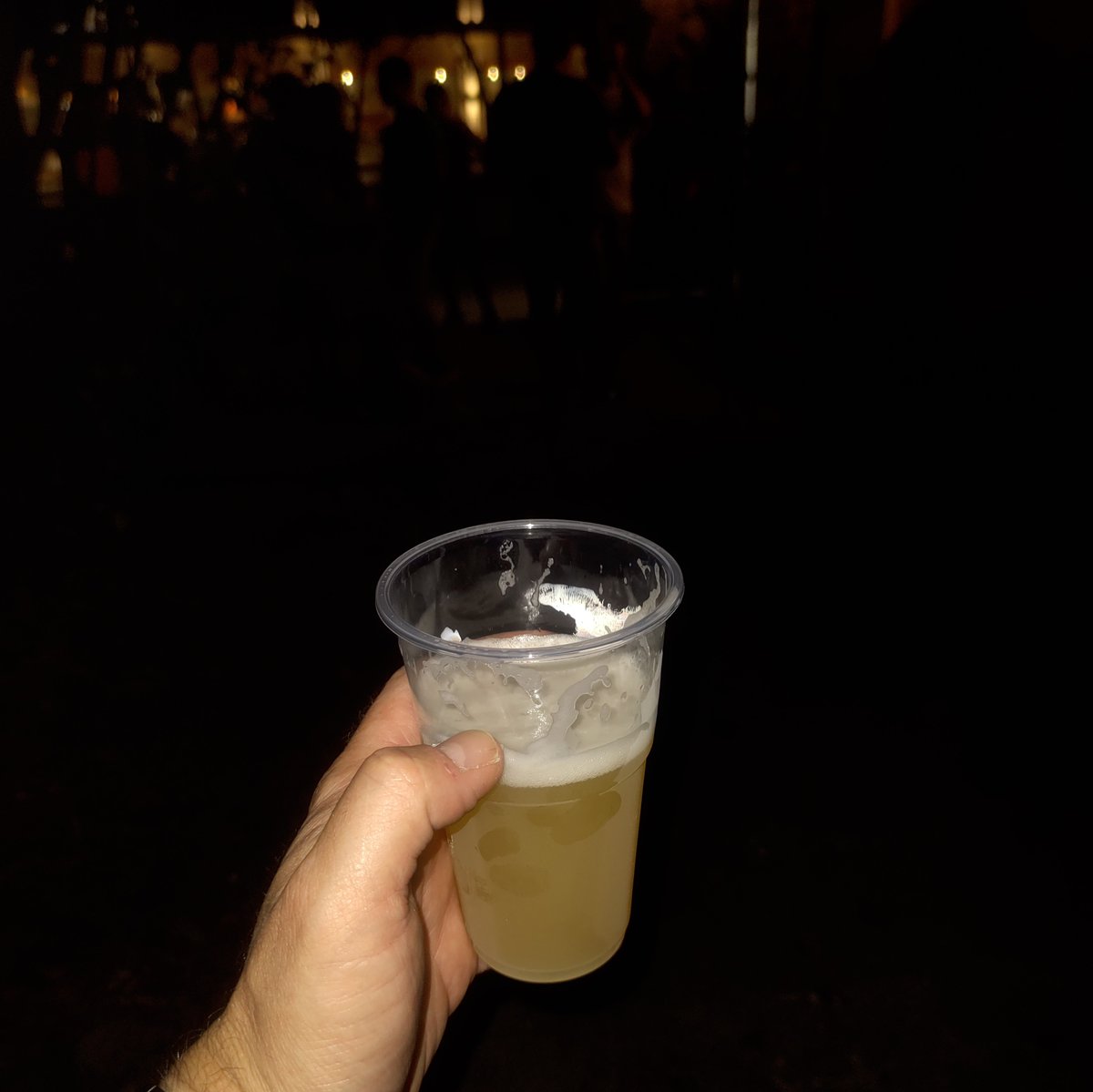 birenoshkembe's tweet image. Извинявам се ако съм светнал на някой пиещ в очите, но снимката направена вътре не ми хареса въожще. Бирата обаче ми хареса много, нищо че всъщност я взех само заради името 😬 - #kiki #blekpine #neipa #beer #cheers #наздраве #седем