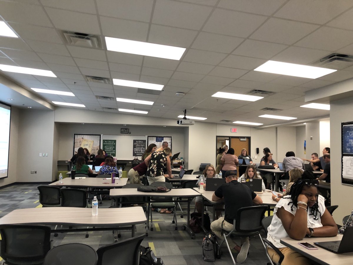 Jr. High (new) teachers are busy learning &amp; playing interactive technology games to implement into their classrooms. Congrats to the winning team…the frogs!! ⁦<a href="/FinleyJrHigh/">Finley Junior High</a>⁩ ⁦<a href="/Coleman_Chiefs/">Coleman Jr. High</a>⁩ ⁦<a href="/WaxahachieISD/">Waxahachie ISD</a>⁩