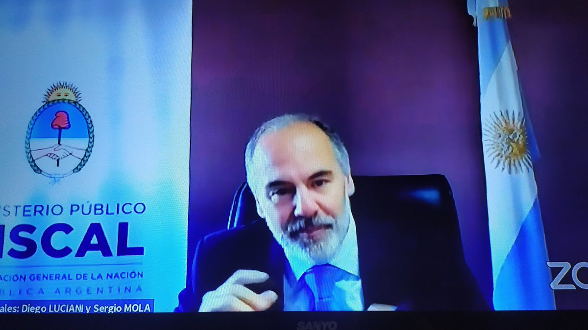 Cristina Fernández de Kirchner acusada de crear una GIGANTEZCA matriz de corrupción. Están las pruebas. Están las llamadas. Está todo. Dejaron los dedos por todos lados. Finalmente cayó la estafa más grande de todos los tiempos en la República Argentina.